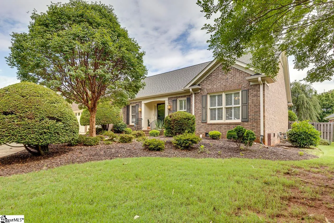 Property image 4 at 10 March Winds Court, Greer, SC 29650