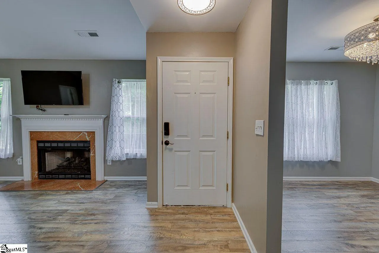 Property image 5 at 27 Enoree View Drive, Greer, SC 29650
