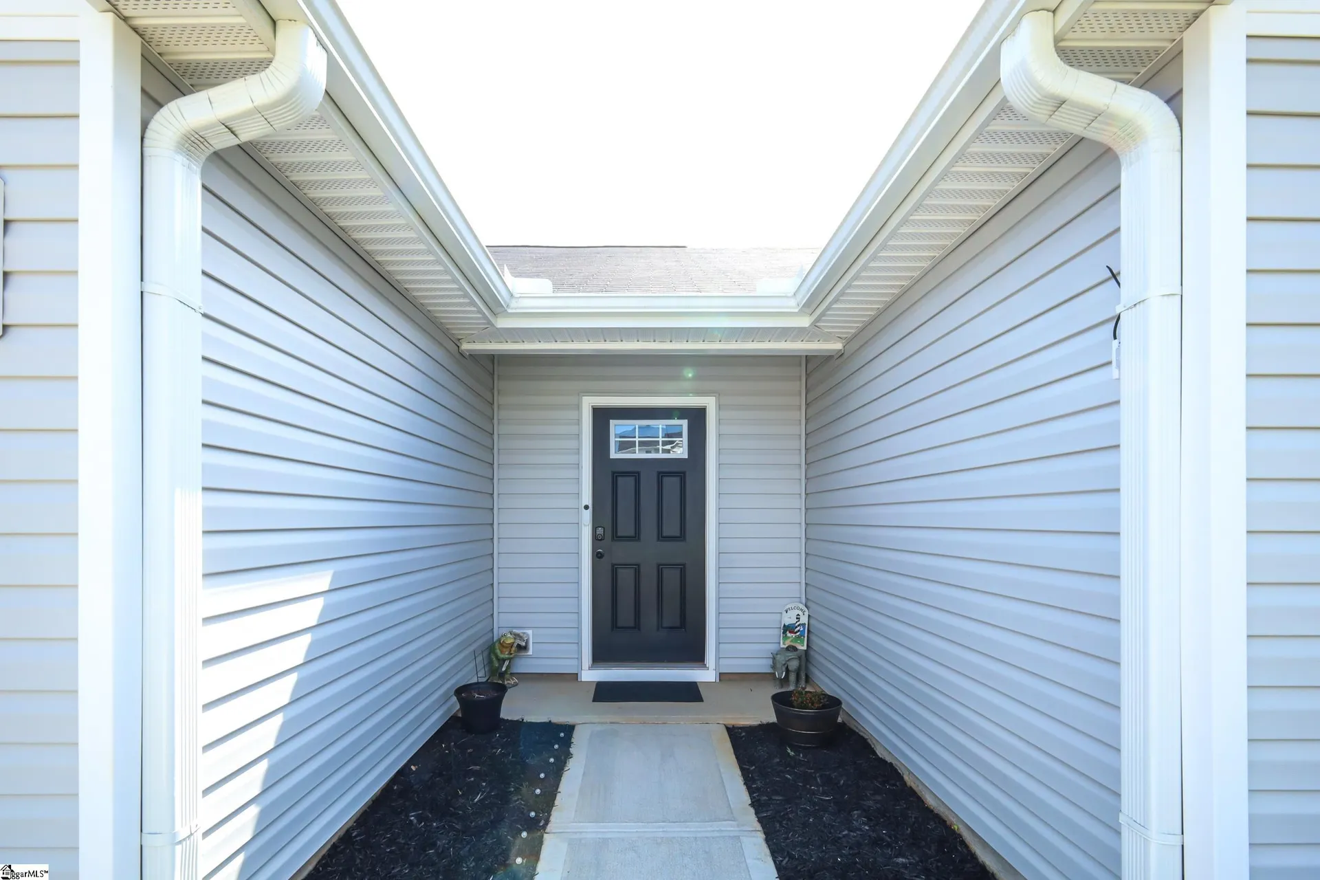 Property image 2 at 215 Highland Station Drive, Clinton, SC 29325