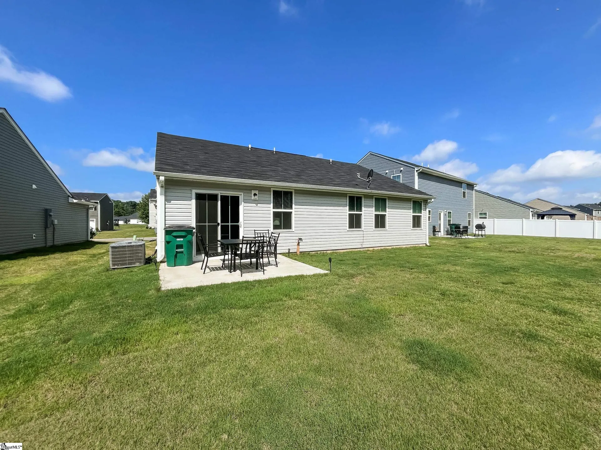 Property image 3 at 215 Highland Station Drive, Clinton, SC 29325