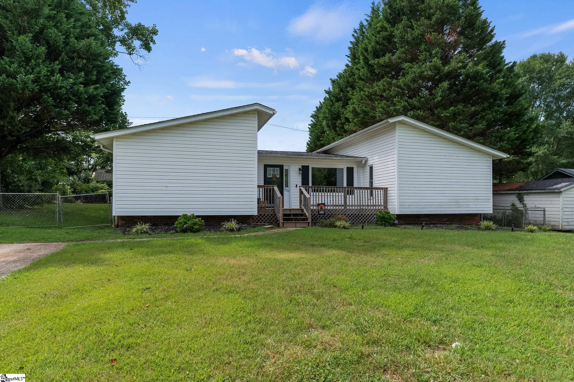 Property image 3 at 303 Sharon Lane, Easley, SC 29640