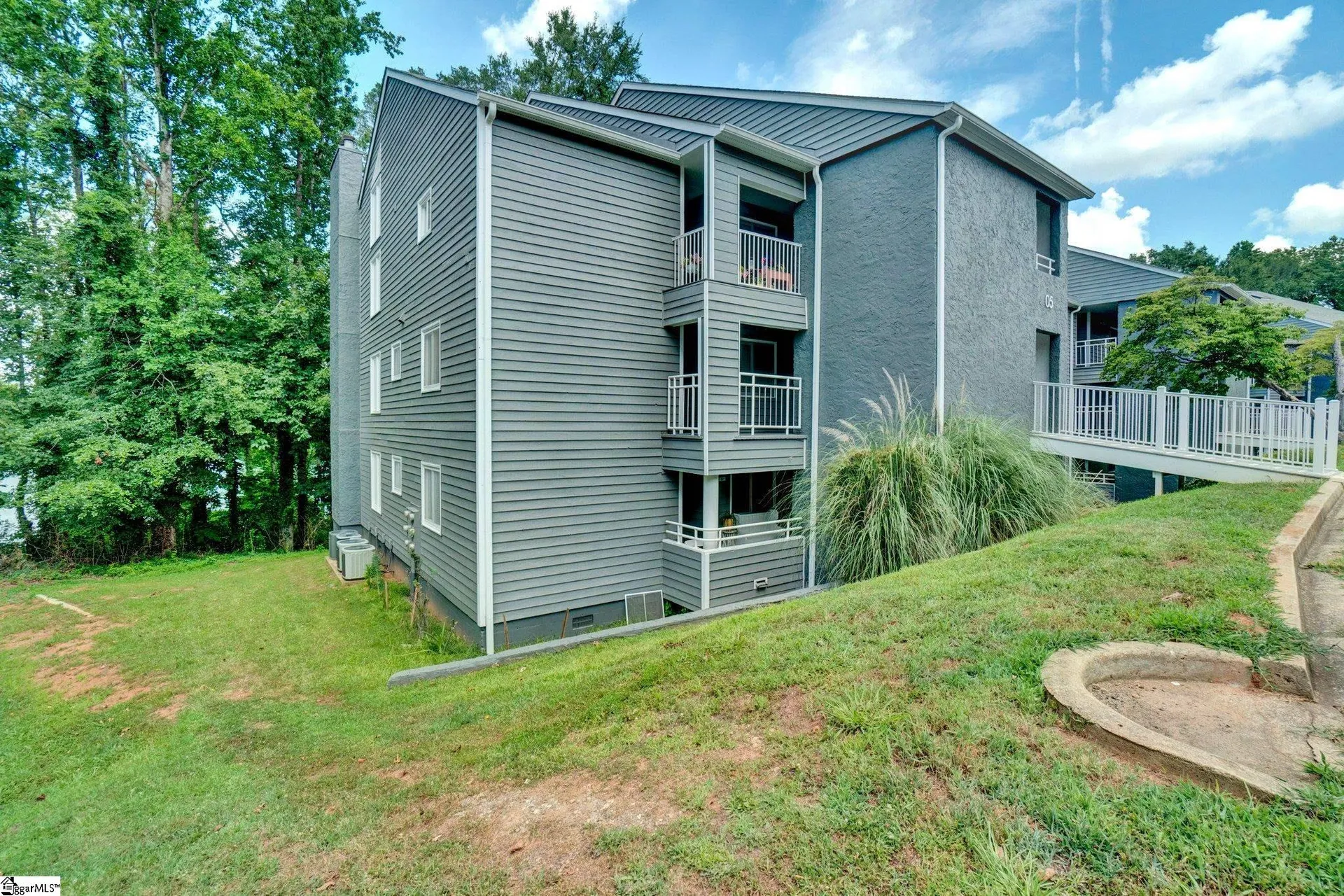 505 Northlake Drive