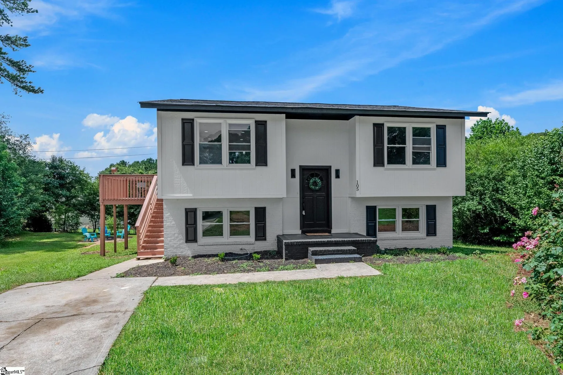 105 Foxhall Court