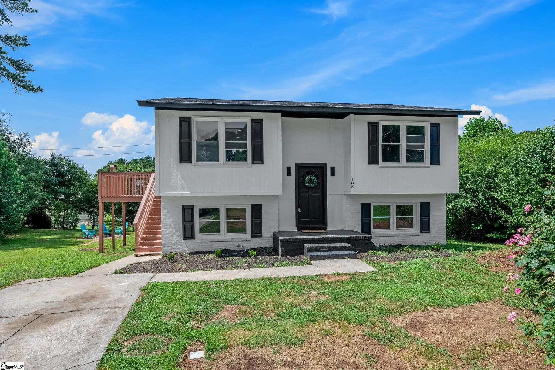 Property image 2 at 105 Foxhall Court, Easley, SC 29640