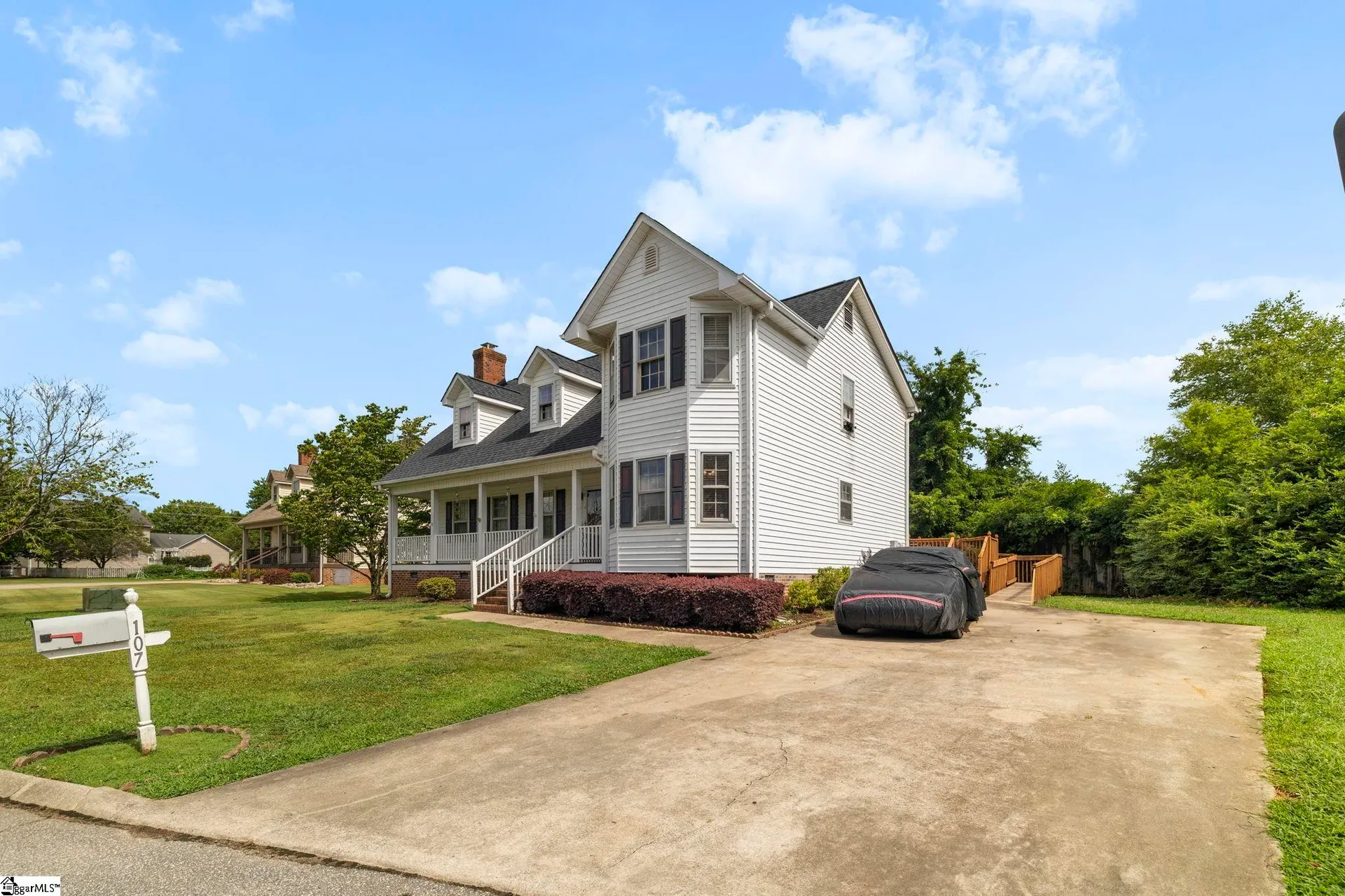 Property image 2 at 107 Barrington Court, Easley, SC 29642
