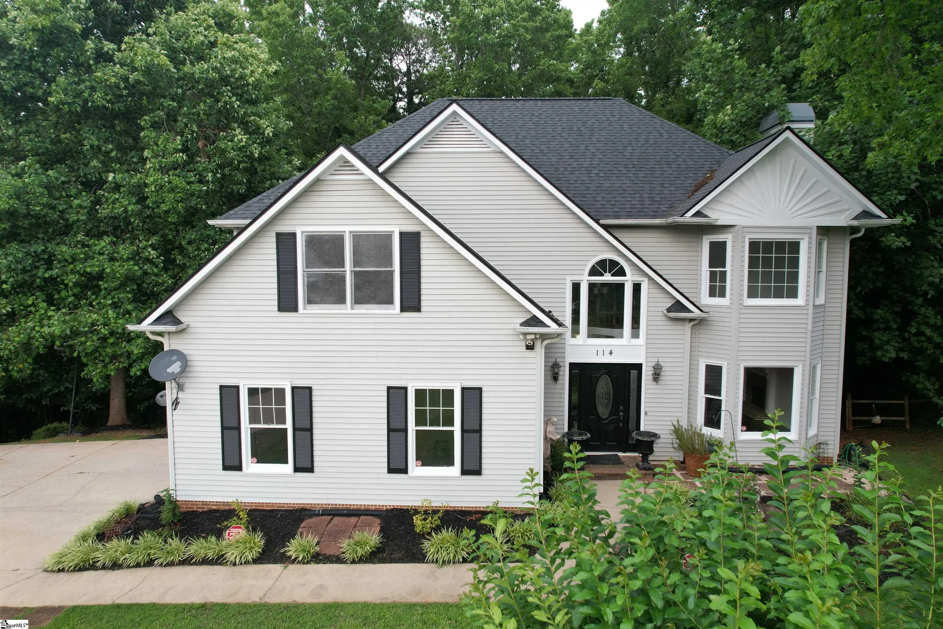 114 Hartsdale Court