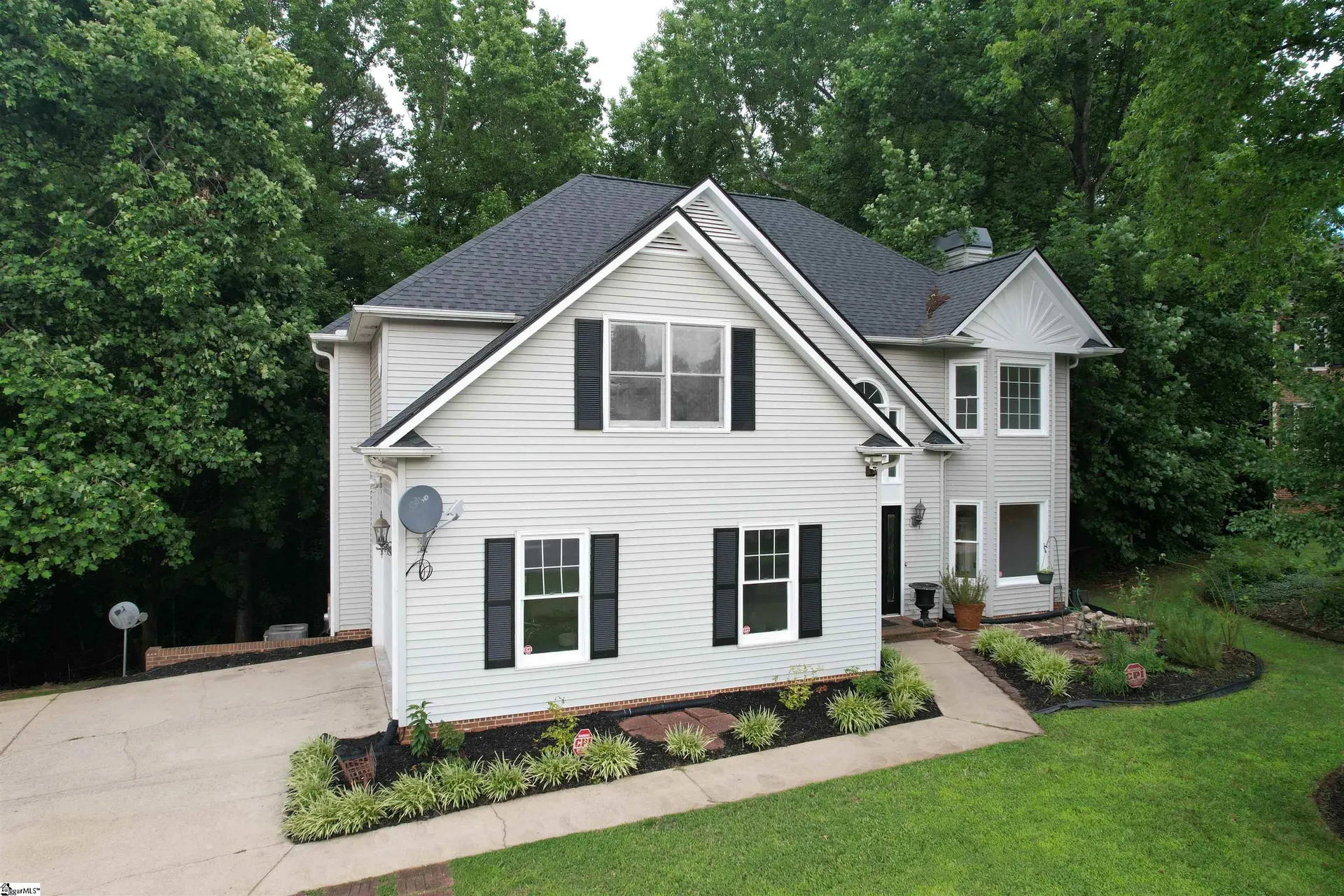 Property image 2 at 114 Hartsdale Court, Greer, SC 29650