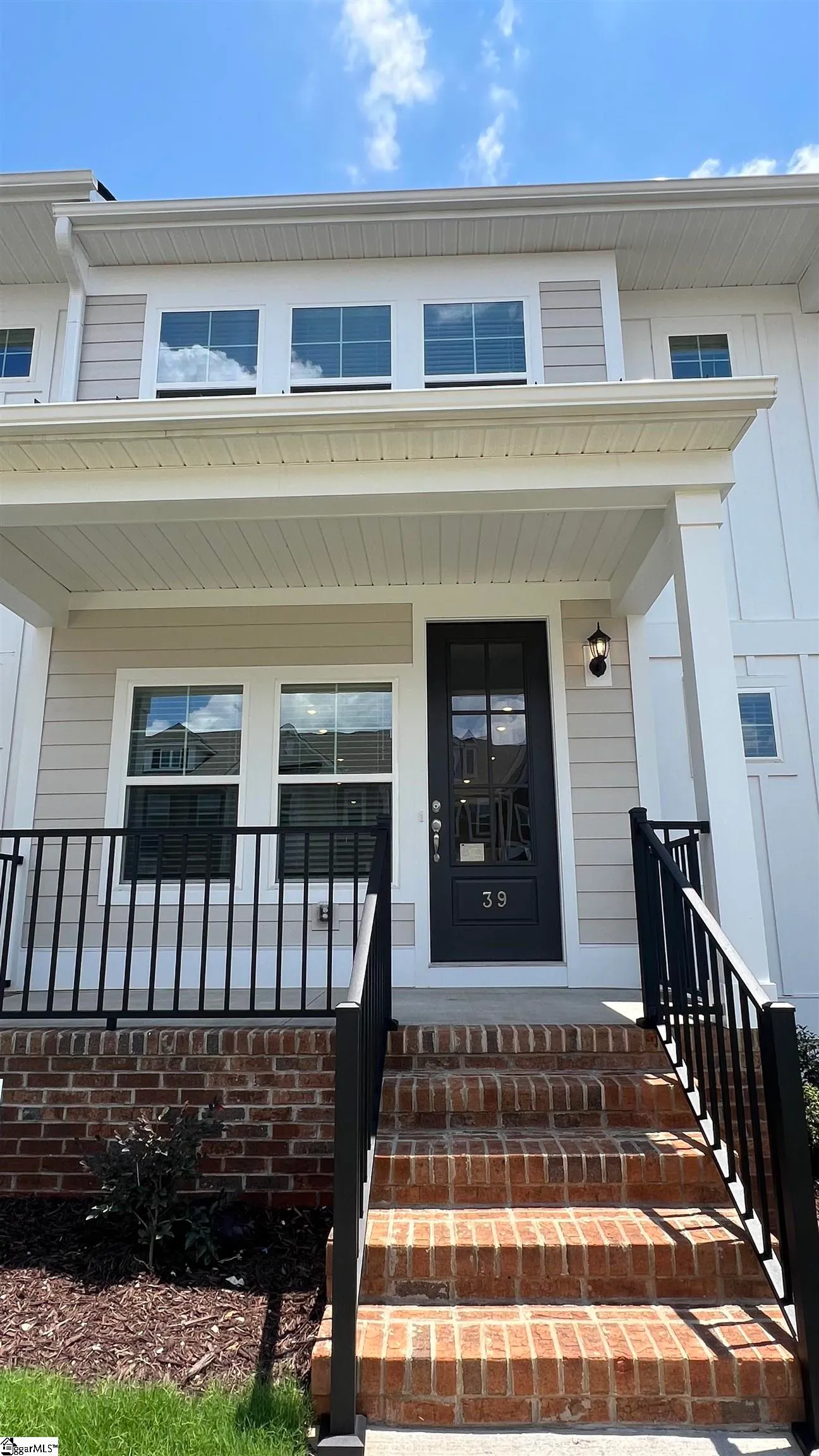 39 Leander Drive