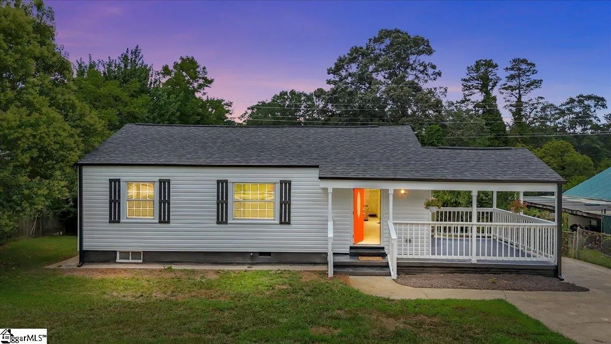 Property image 2 at 118 S Estate Drive, Greenville, SC 29605