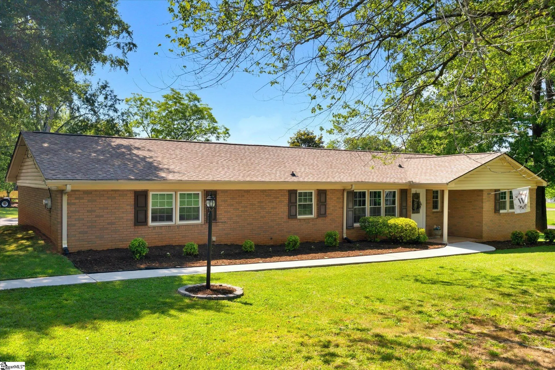 Liberty Acres, Liberty Community