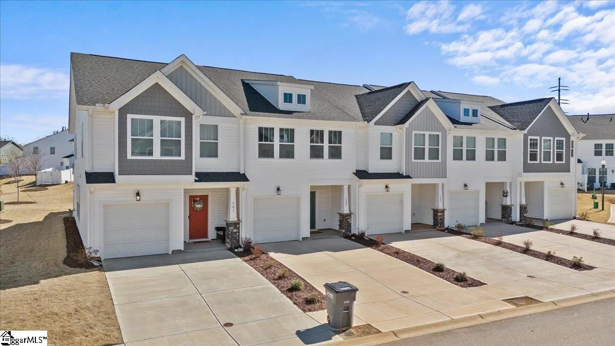 Property image 2 at 103 Marston Lane, Greenville, SC 29611