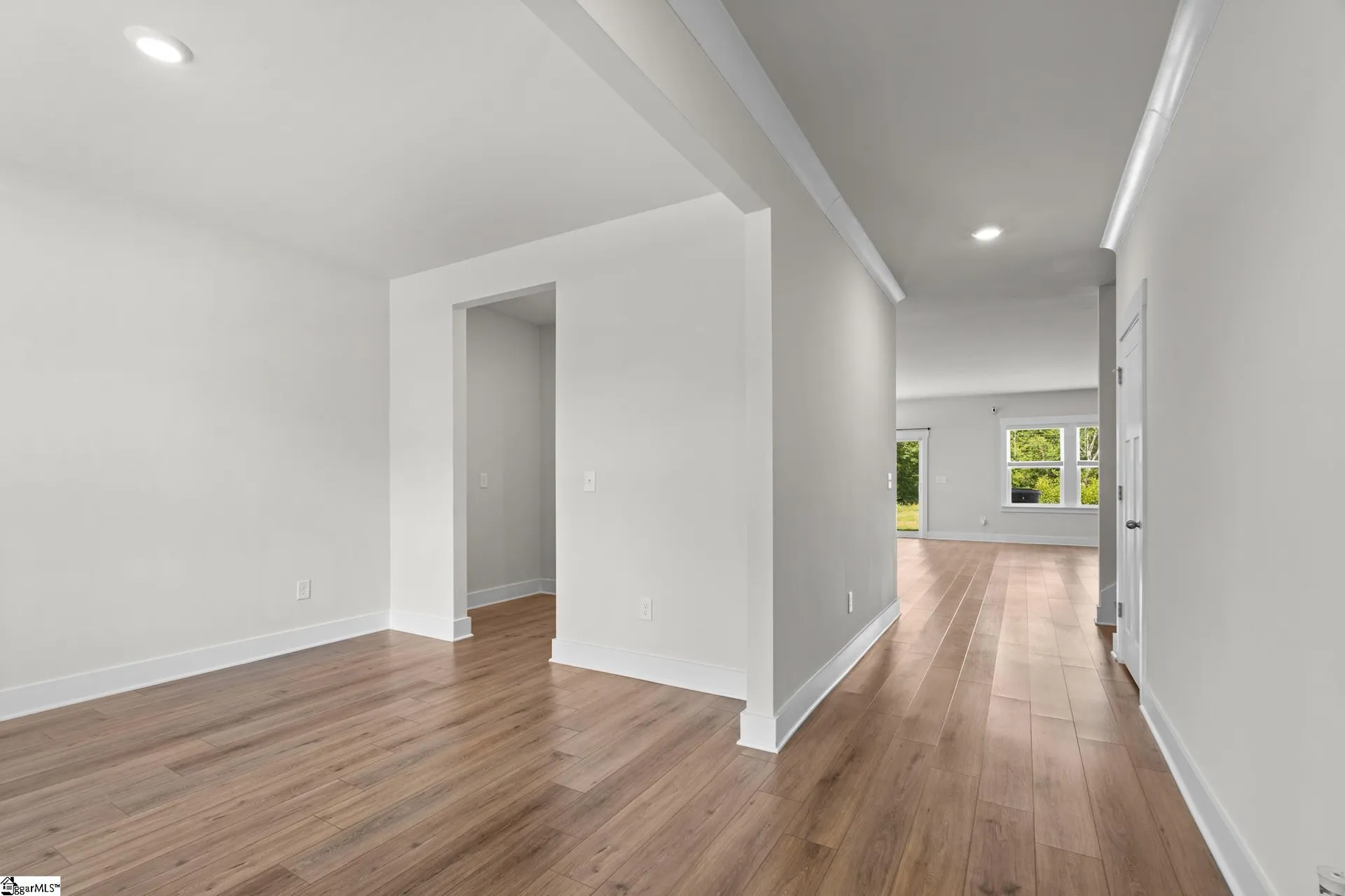 Property image 4 at 30 Shorncliffe Road, Simpsonville, SC 29680