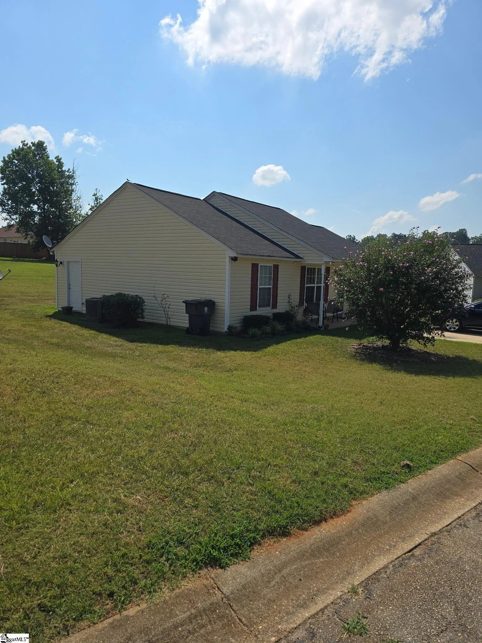 Property image 3 at 3 Nemecheck Court, Piedmont, SC 29673