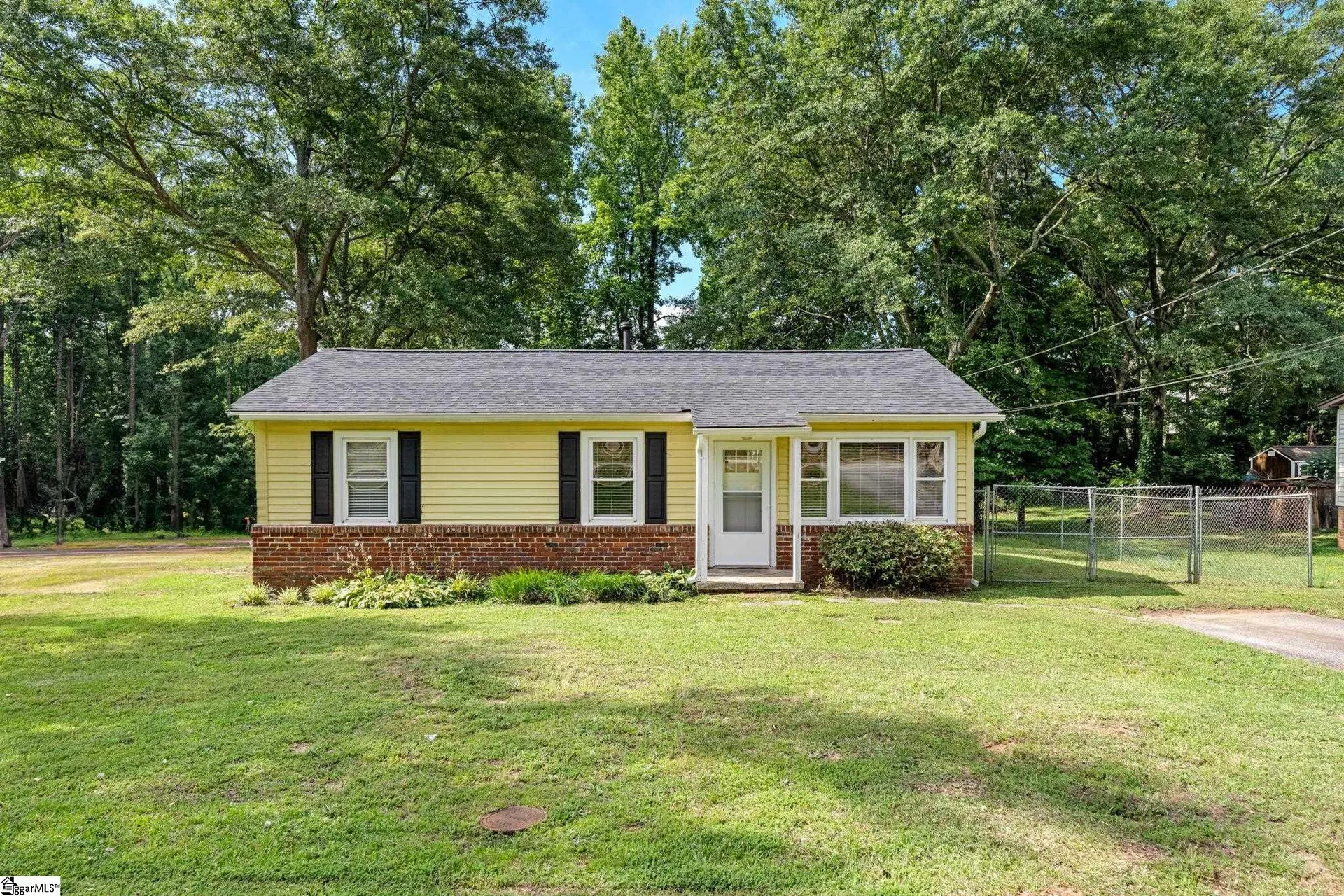 Hunters Acres, Simpsonville Community
