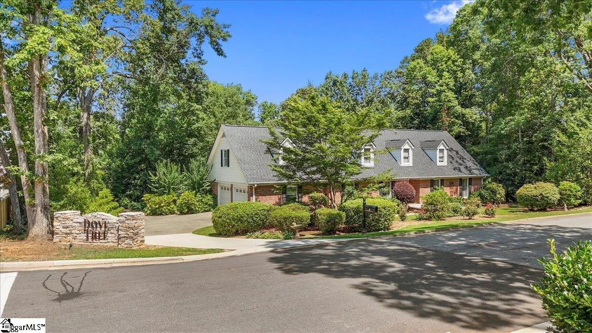 Property image 4 at 1 Dove Tree Road, Greenville, SC 29615