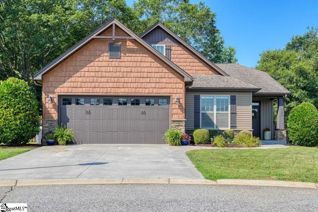 826 Lynshire Lane