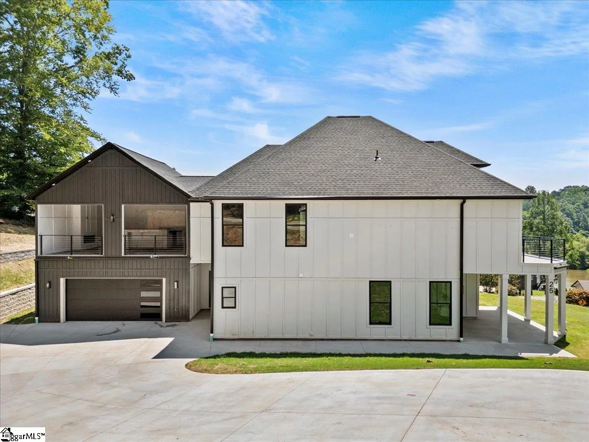 Property image 3 at 25 Harbor Drive, Greenville, SC 29611