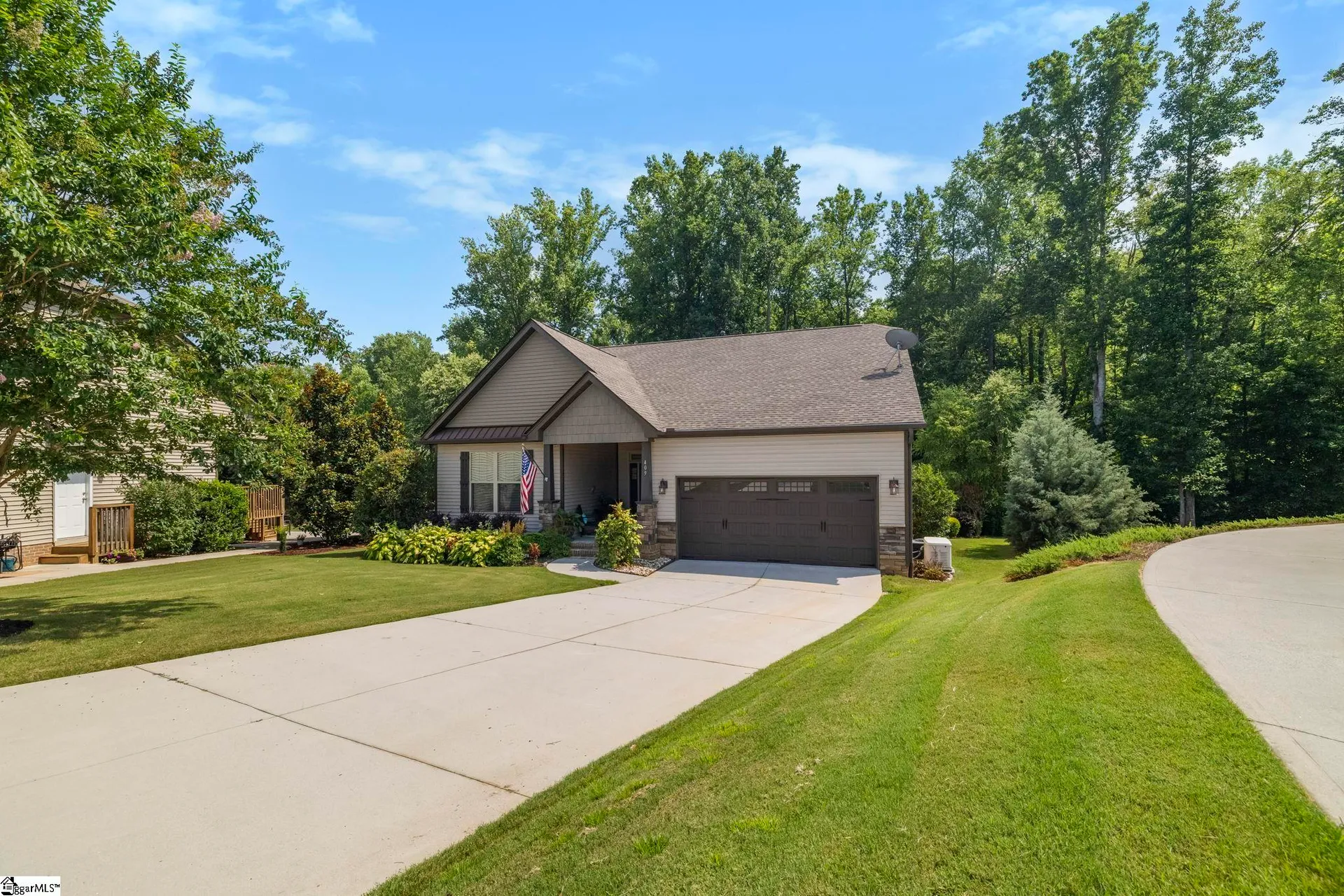 Property image 2 at 409 Trillium Creek Court, Travelers Rest, SC 29690