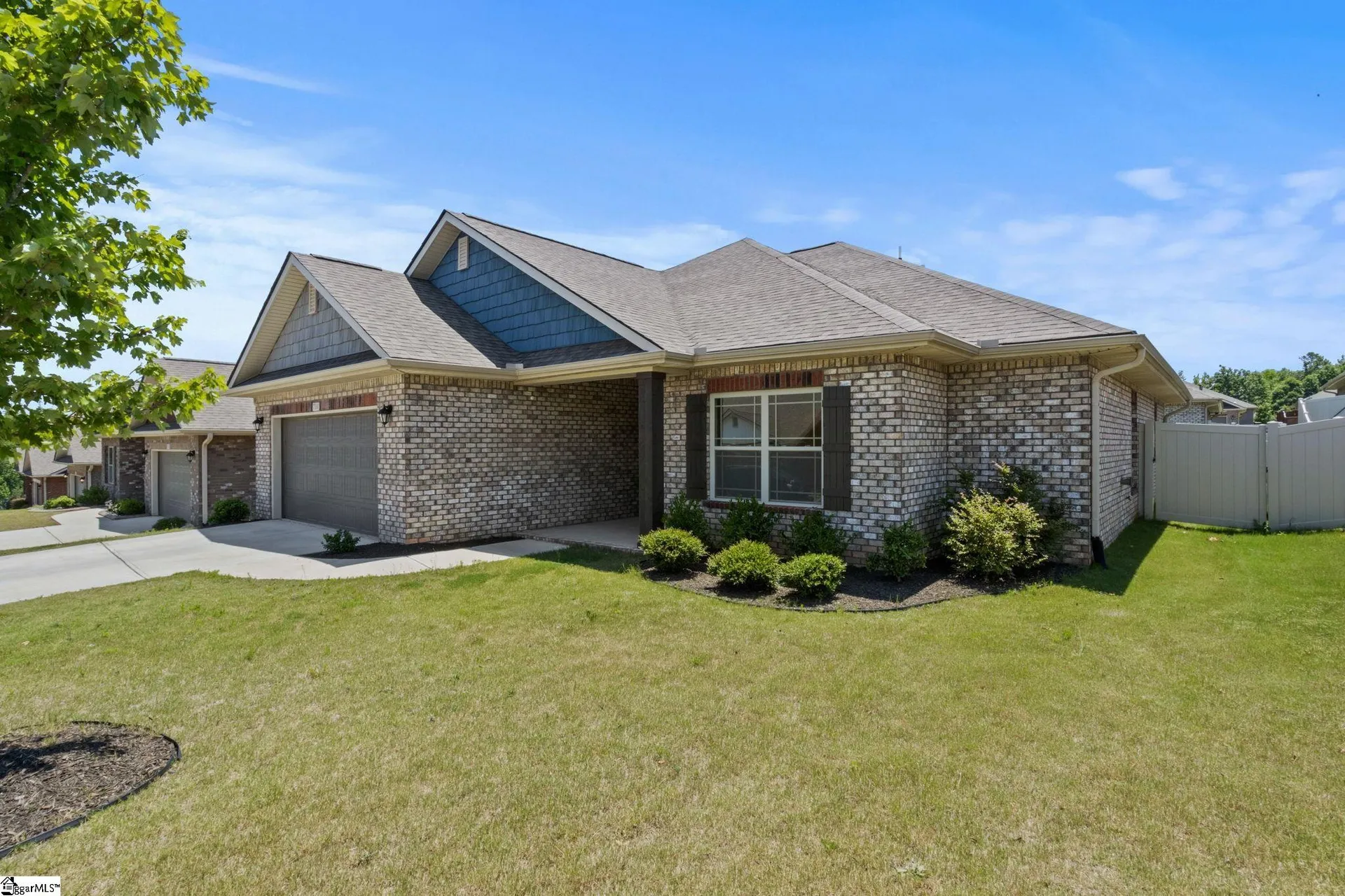 Property image 2 at 710 Butterfly Lake Court, Greenville, SC 29605-6159