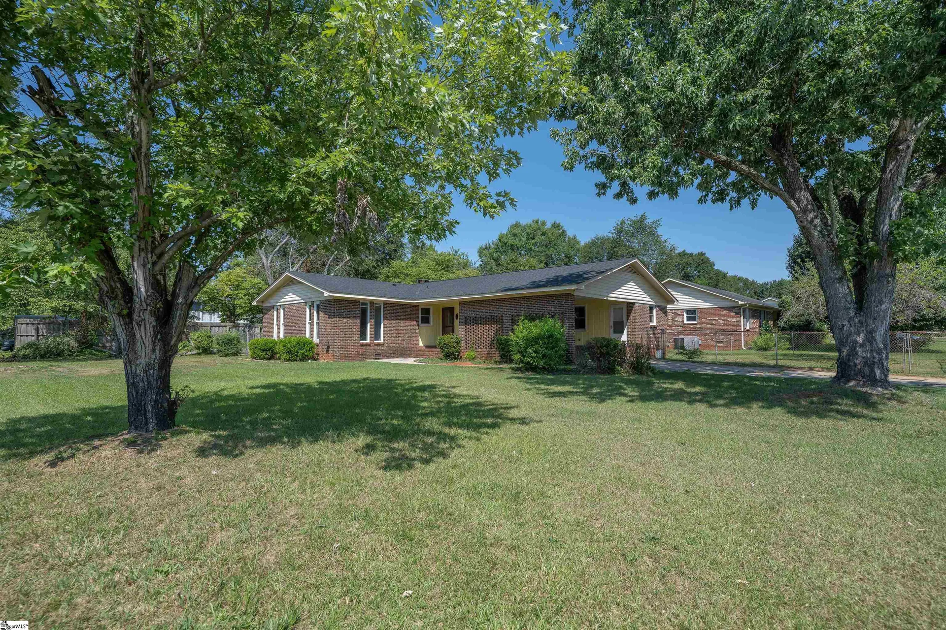 Berea Forest, Greenville Community