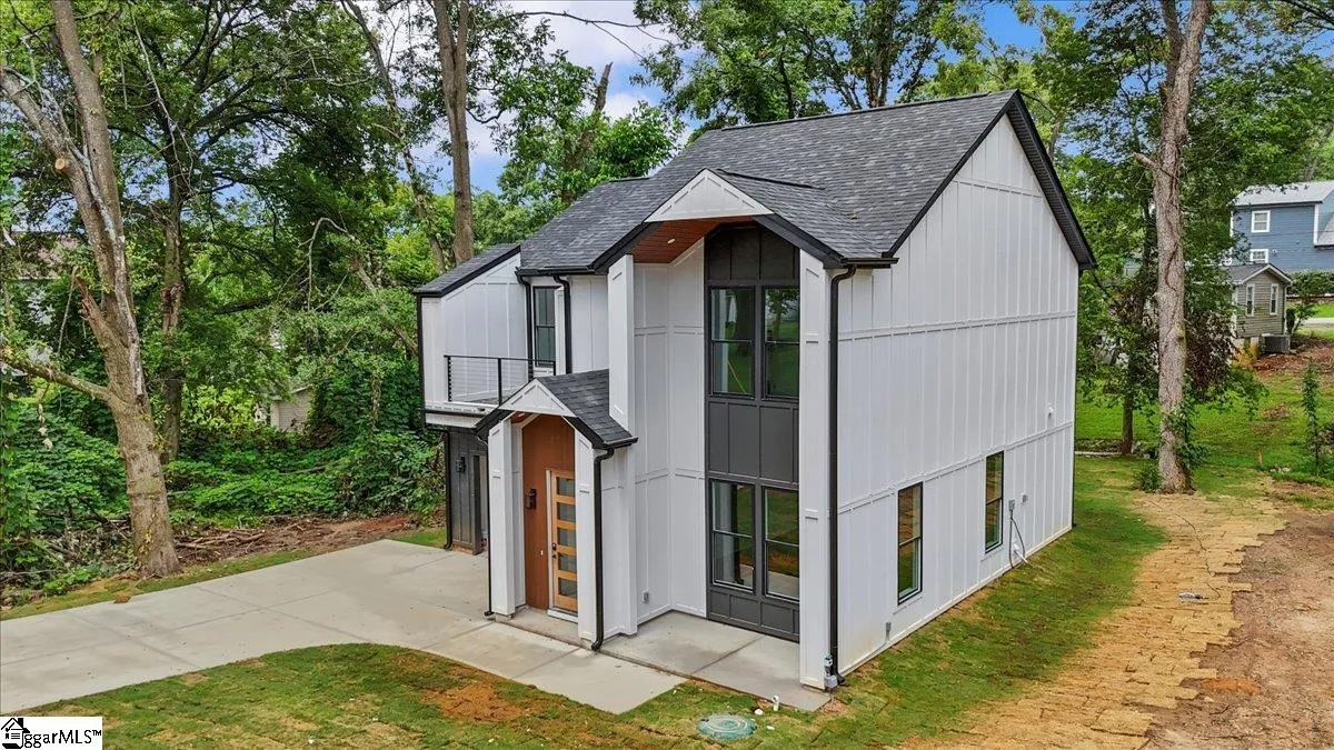 Property image 3 at 1 Hollis Street, Greenville, SC 29611
