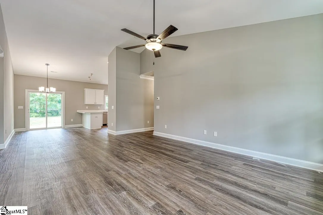 Property image 2 at 136 Anita Drive, Spartanburg, SC 29302