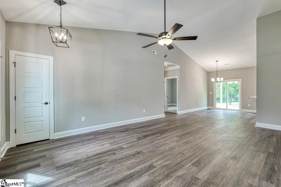 Property image 4 at 136 Anita Drive, Spartanburg, SC 29302