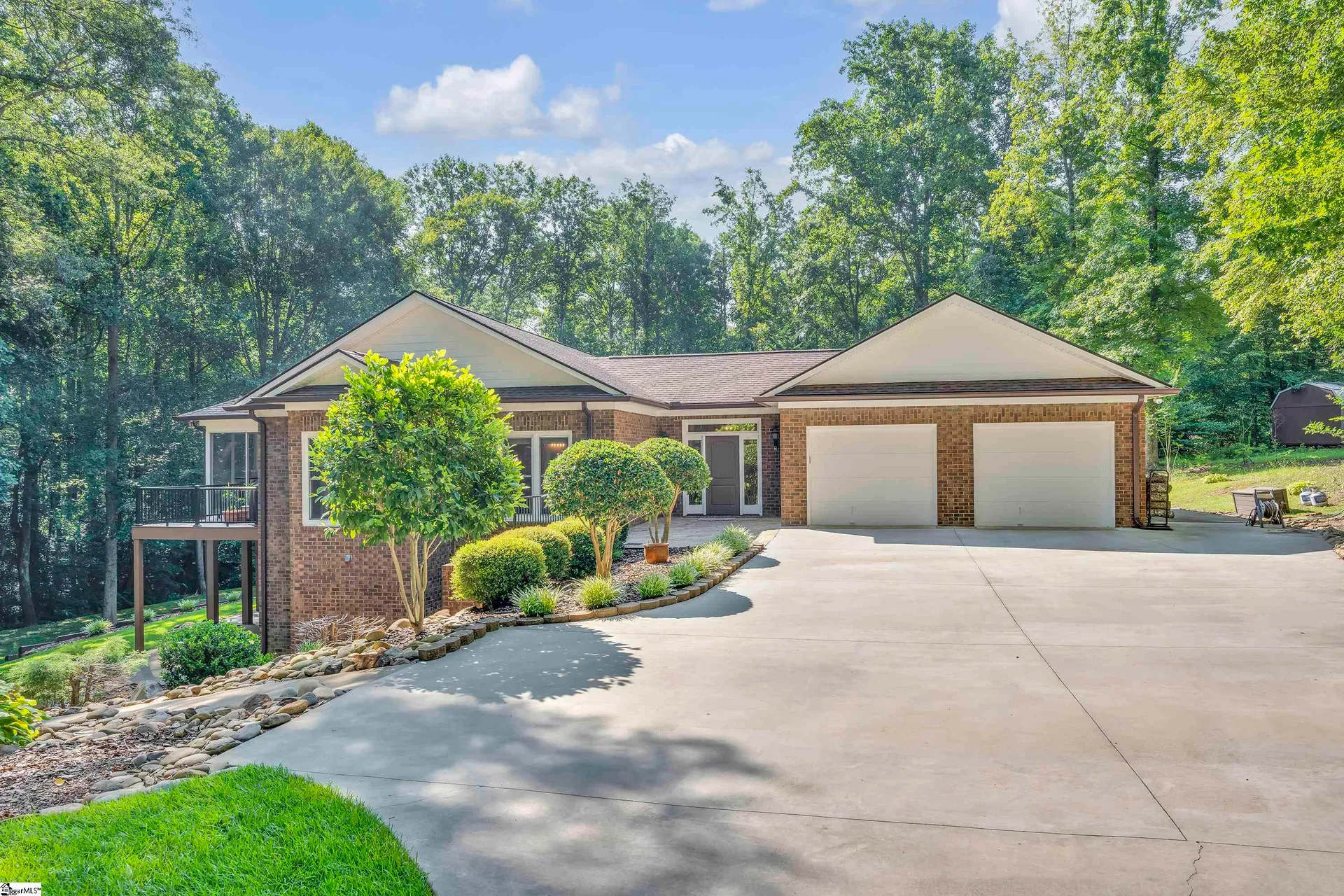 Club Ridge, Pickens Community