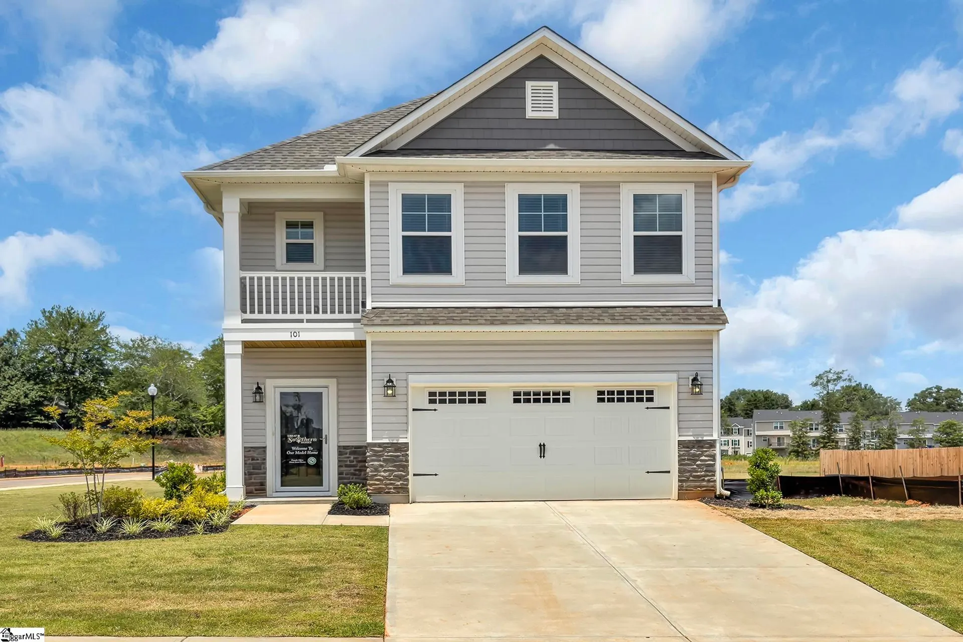 Brownstone Park, Easley Community