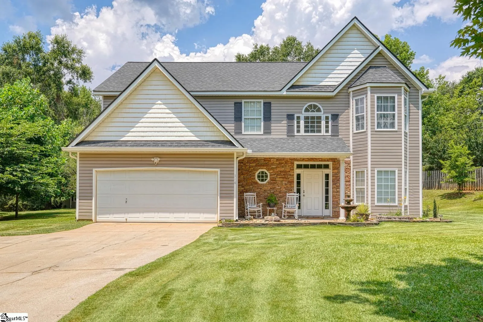 Woodlake, Spartanburg Community
