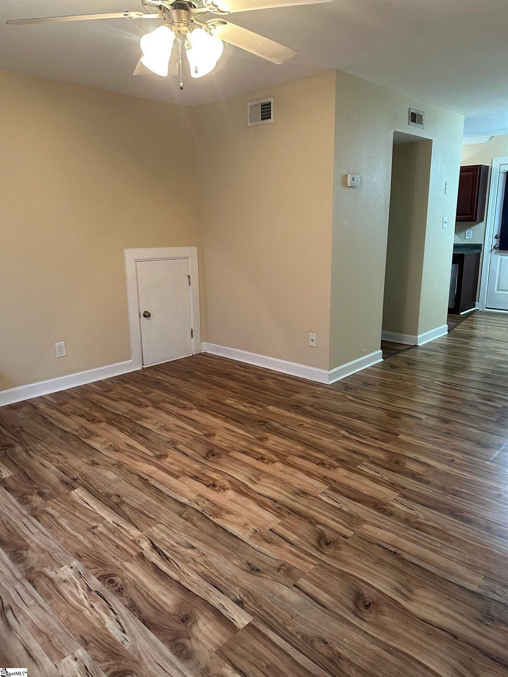 Property image 3 at 105 Silver Brook Drive, Simpsonville, SC 29681