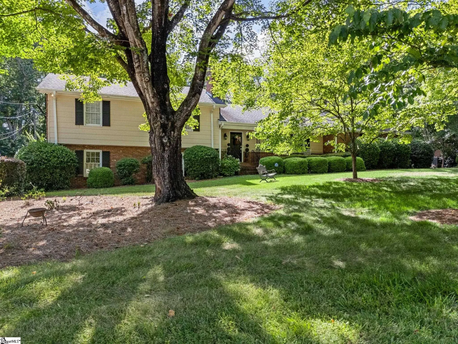 Pierce Acres, Spartanburg Community