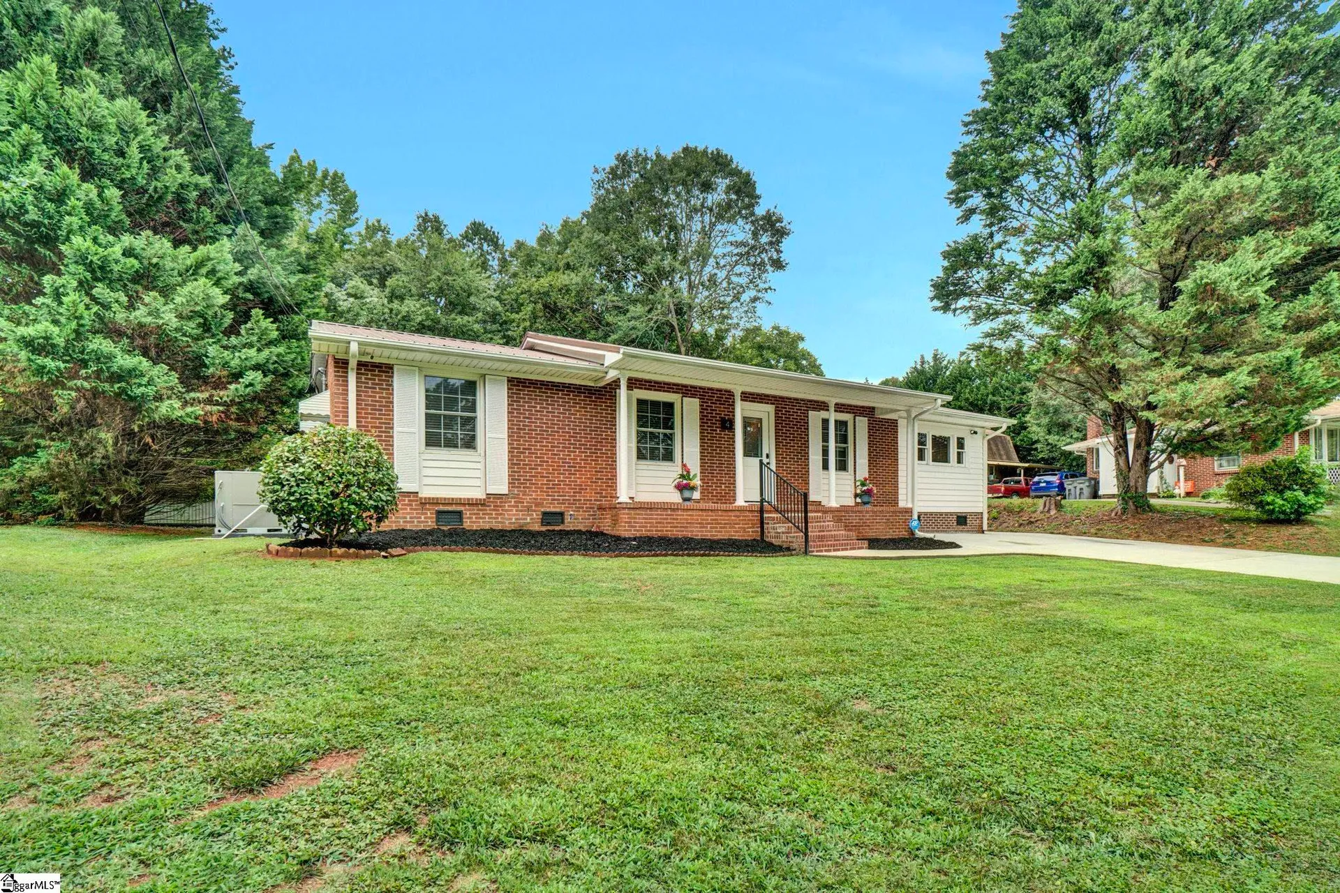 Property image 2 at 4 Elf Lane, Greenville, SC 29617
