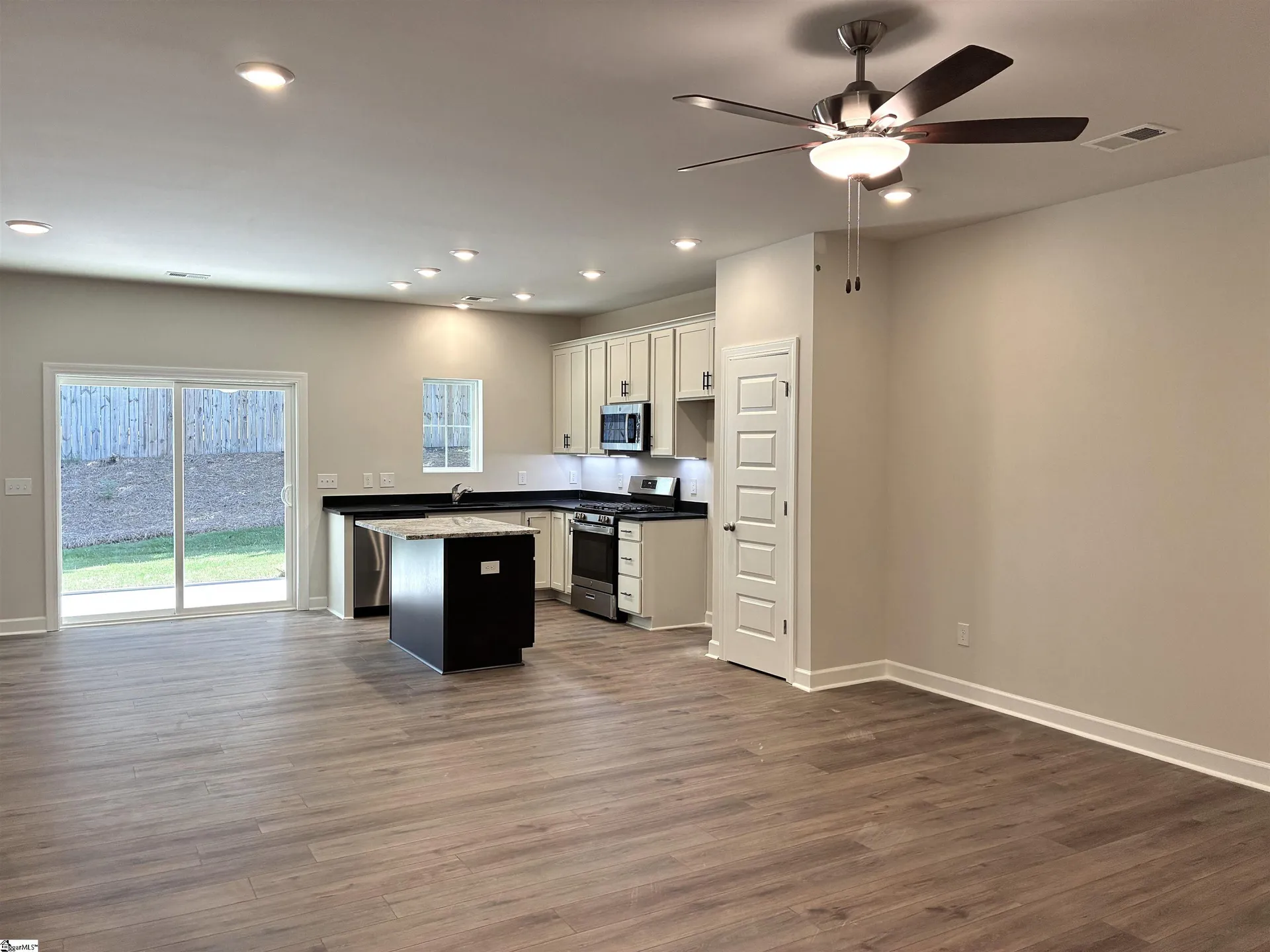 Property image 3 at 236 Taylor Woods Court, Greenville, SC 29607
