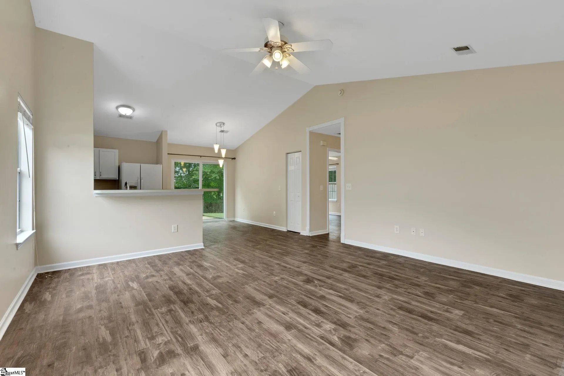 Property image 5 at 15 Hawkesbury Road, Simpsonville, SC 29681