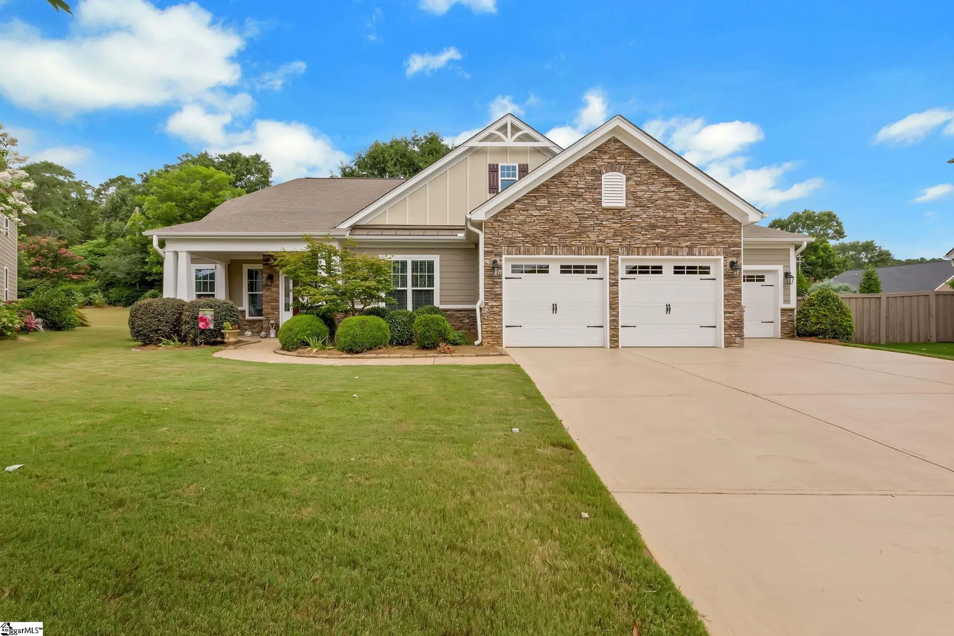 208 Hereford Way