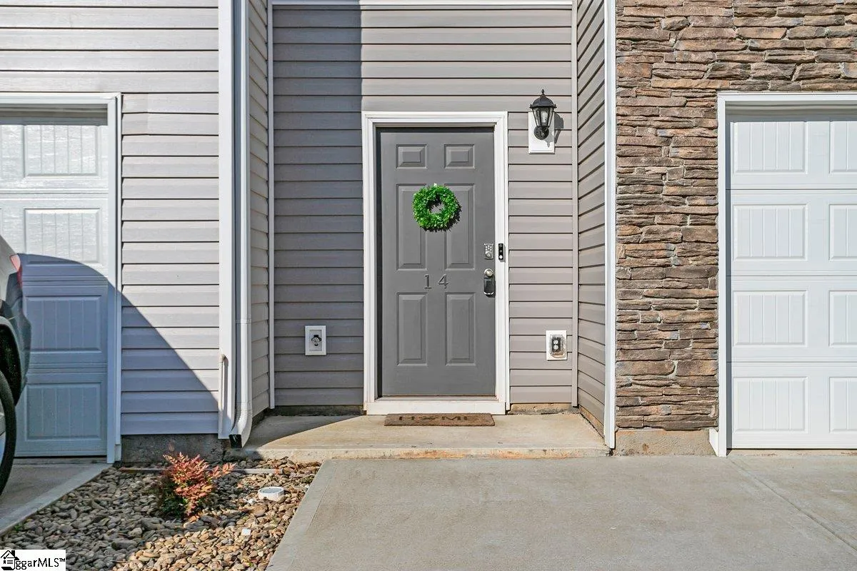 Property image 2 at 14 Sunriff Court, Greer, SC 29651