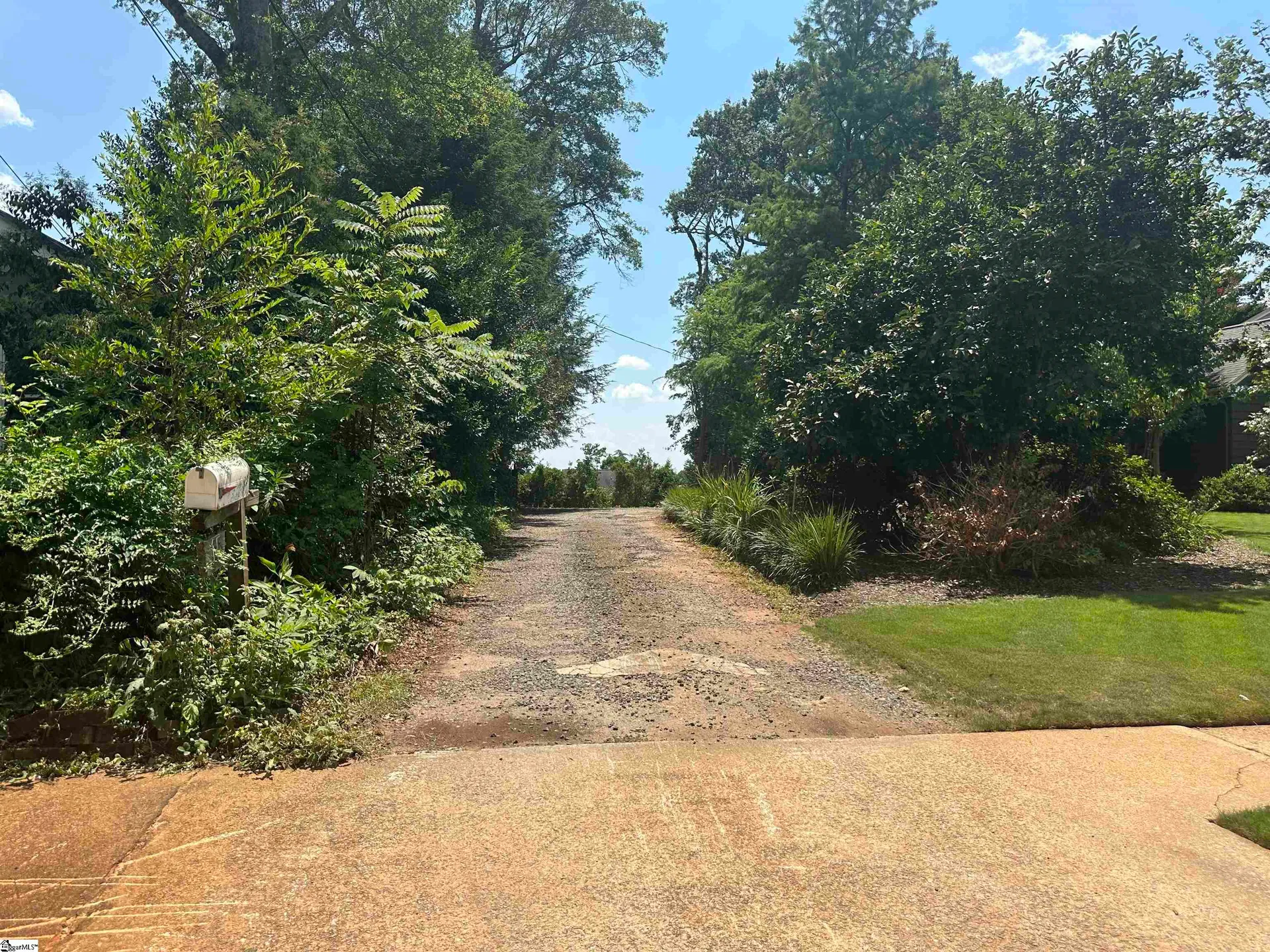 Property image 5 at 15 W Hillcrest Drive, Greenville, SC 29609
