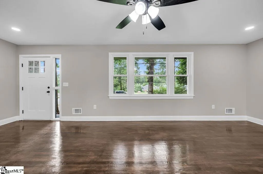 Property image 2 at 808 Pine Creek Drive, Greenville, SC 29605