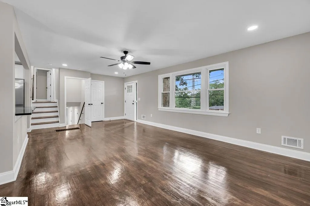 Property image 3 at 808 Pine Creek Drive, Greenville, SC 29605