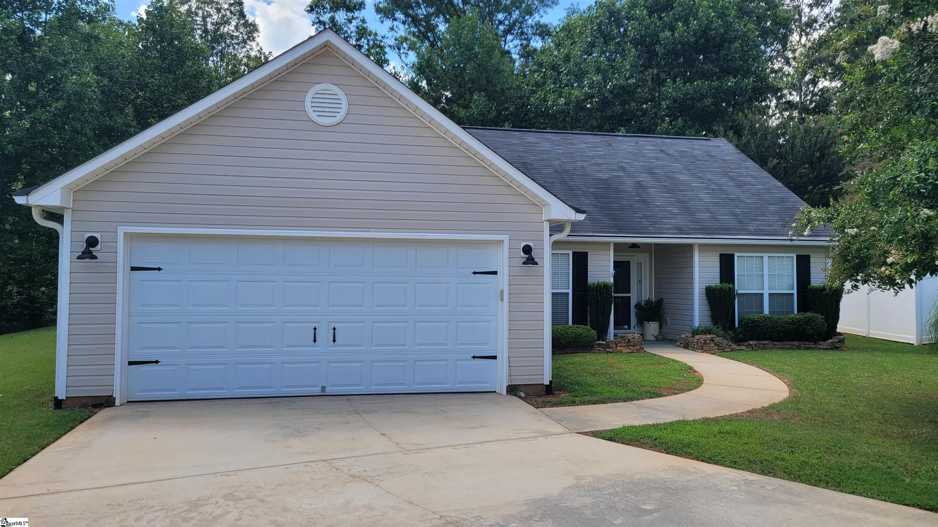 235 Fledgling Way