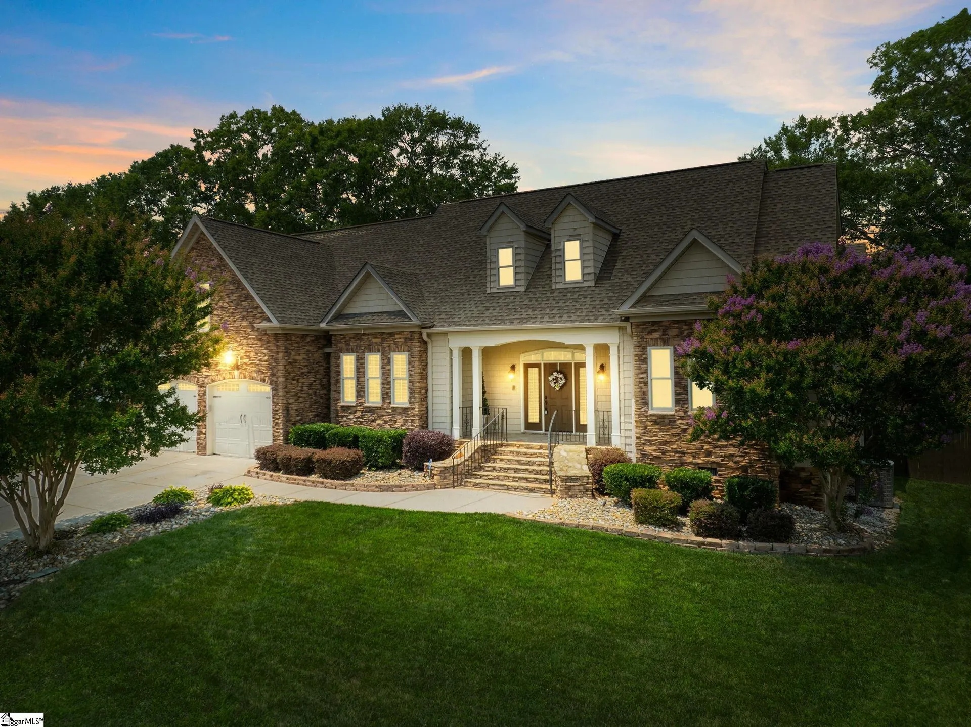 Whisper Walk, Fountain Inn Community