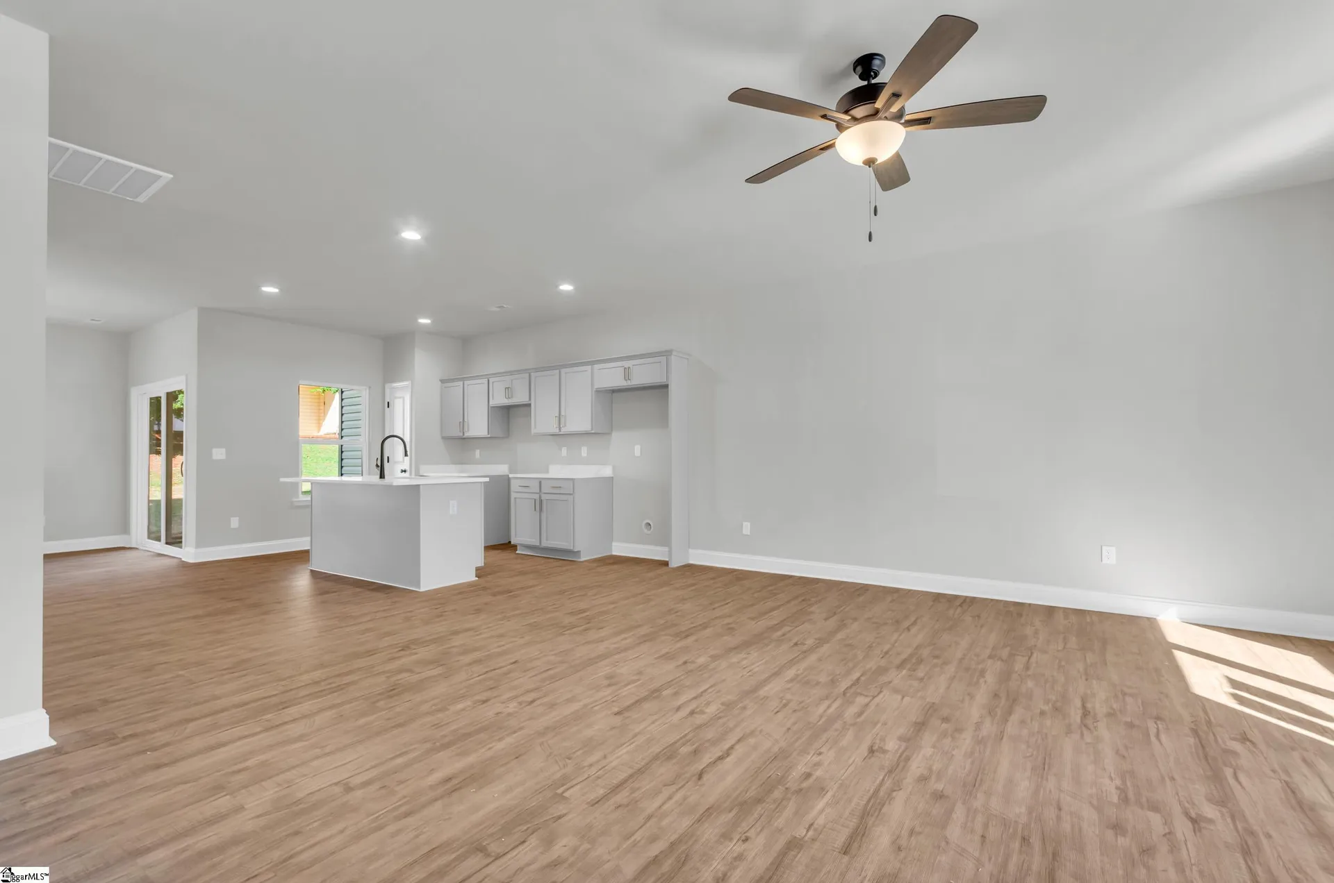 Property image 4 at 215 Duncan Chapel Road, Greenville, SC 29617