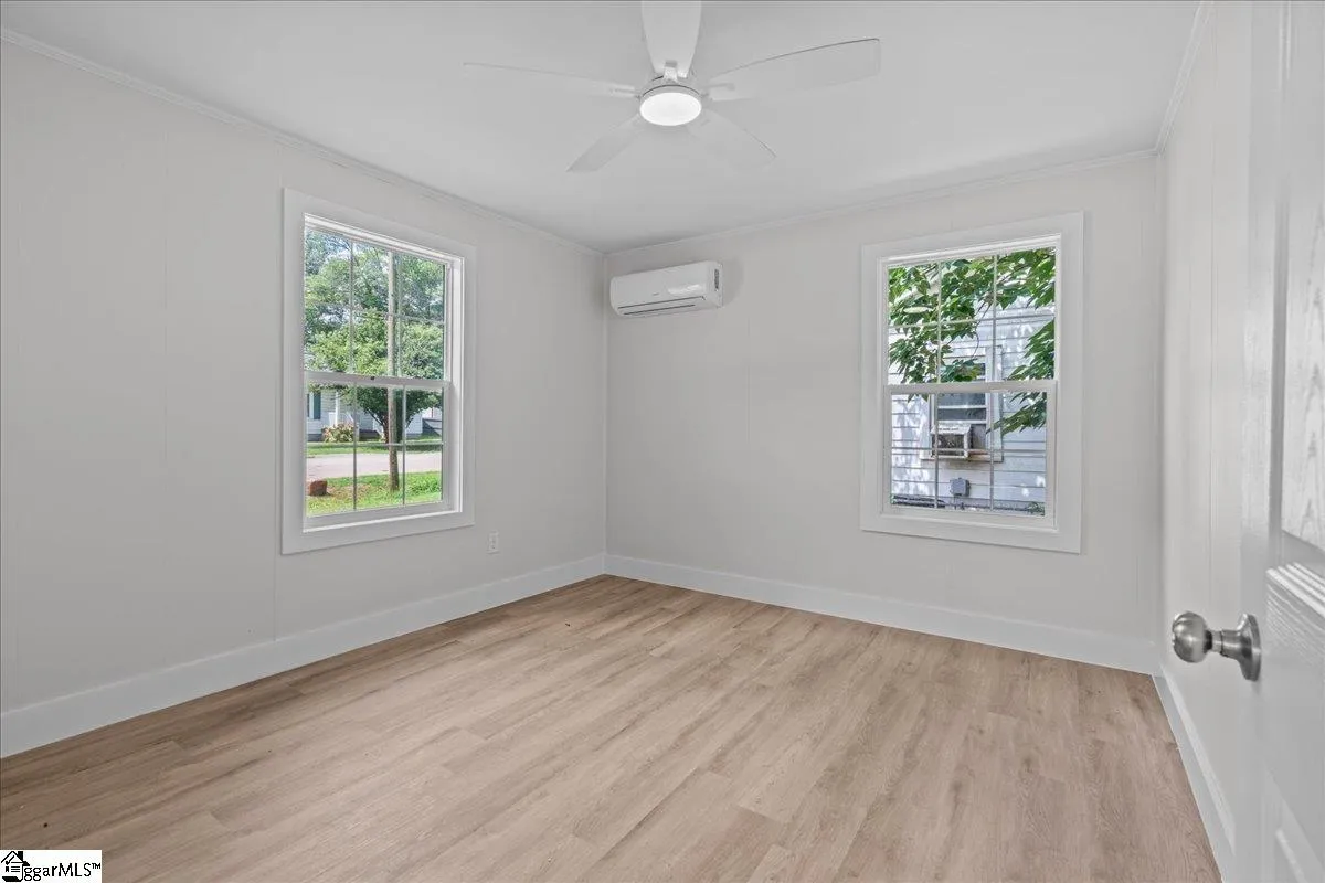 Property image 4 at 400 Palmetto Avenue, Greenville, SC 29611