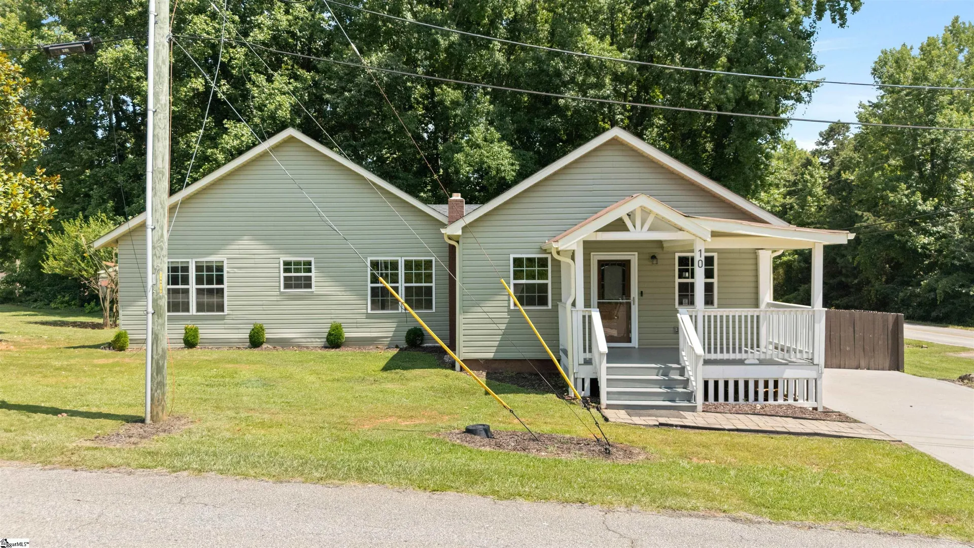 Rockview Height, Greenville Community