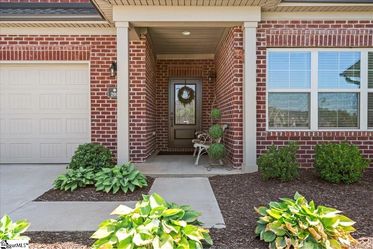 Property image 3 at 205 Courtyard Court, Greer, SC 29650