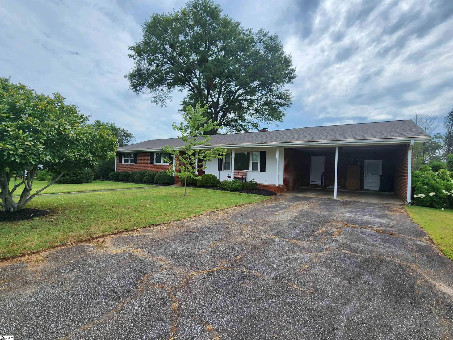 Property image 4 at 102 James Street, Easley, SC 29642