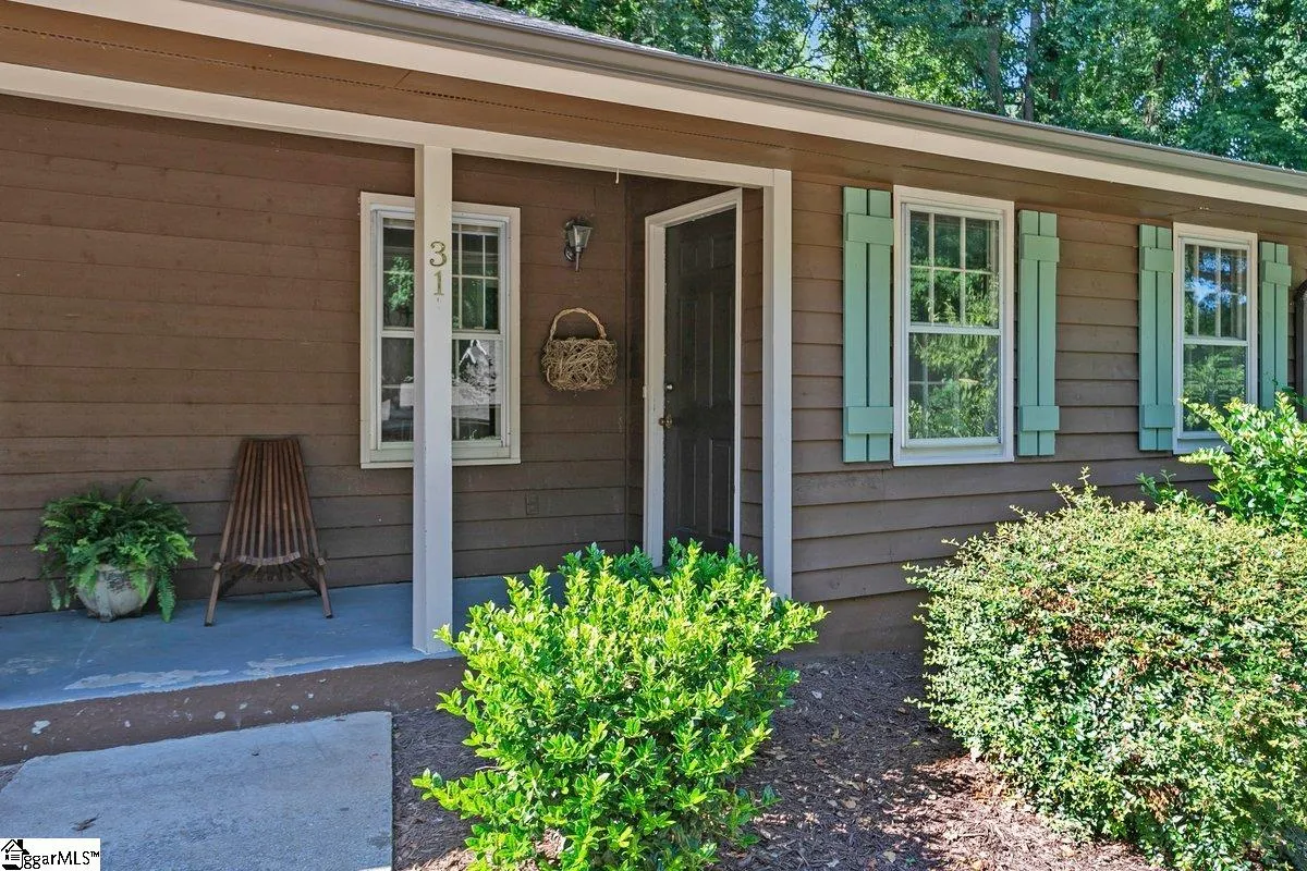 Property image 3 at 31 Oakwood Drive, Greenville, SC 29609