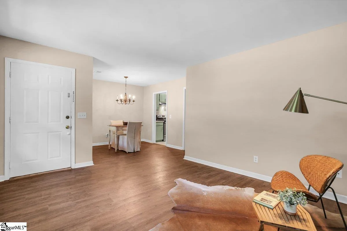 Property image 4 at 31 Oakwood Drive, Greenville, SC 29609