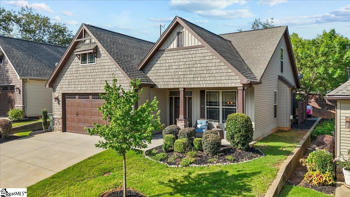 Property image 2 at 324 Brownstone Circle, Greenville, SC 29615
